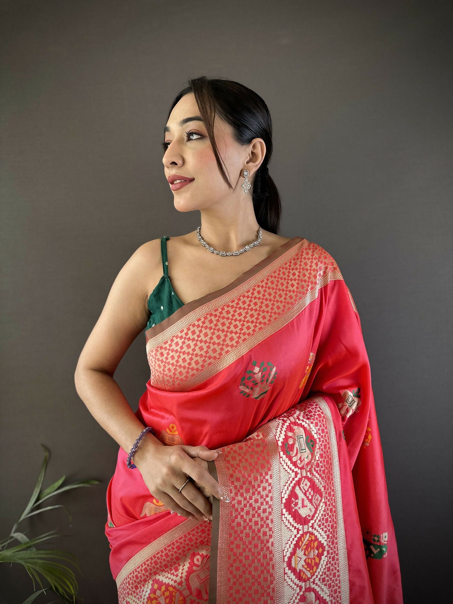 Joban Fashion Peach Elephant & Floral Motifs Soft Lichi Silk Banarasi Saree