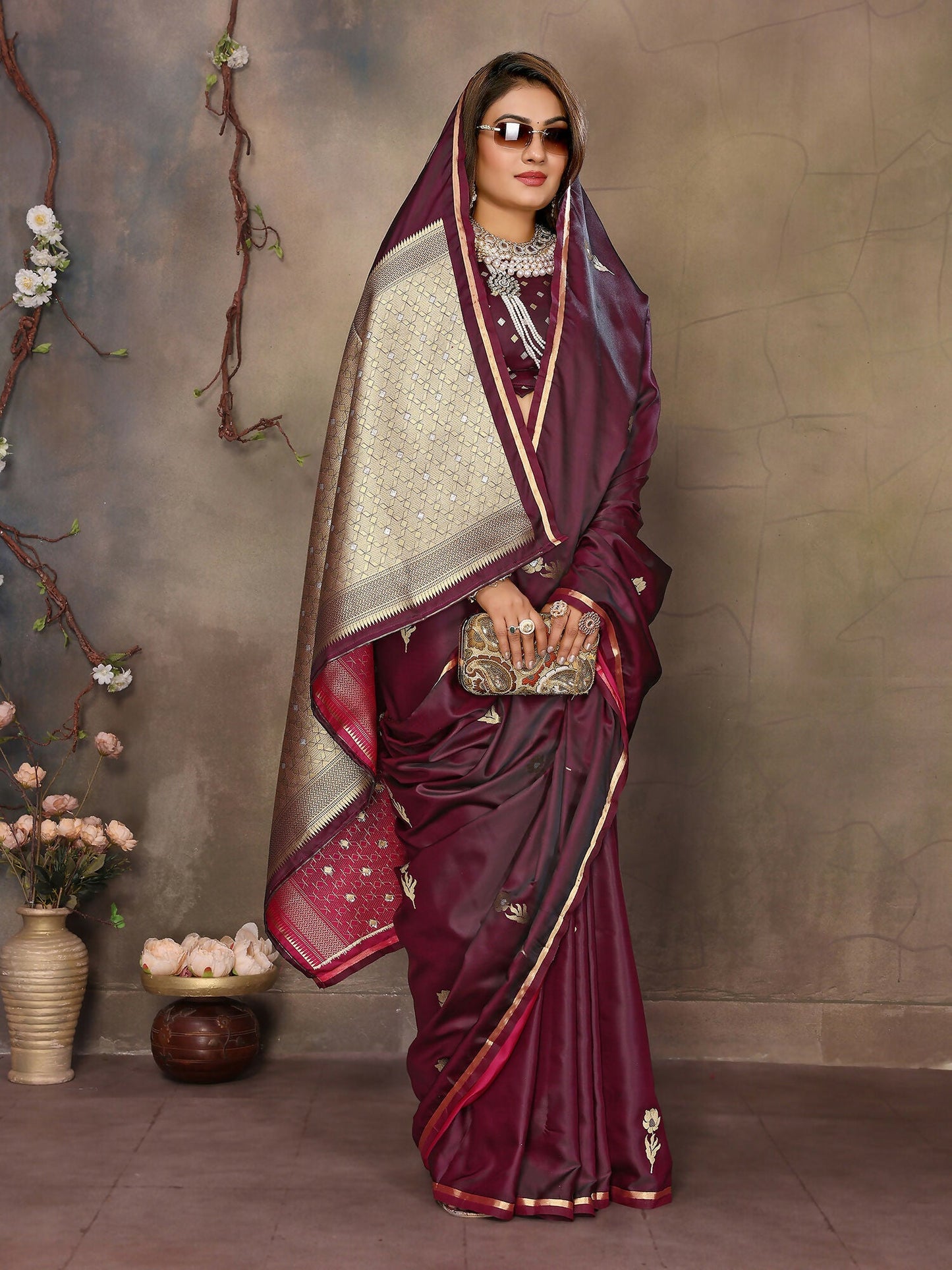 Joban Fashion Maroon Floral & Botanical Motifs Satin Silk Banarasi Silk Saree