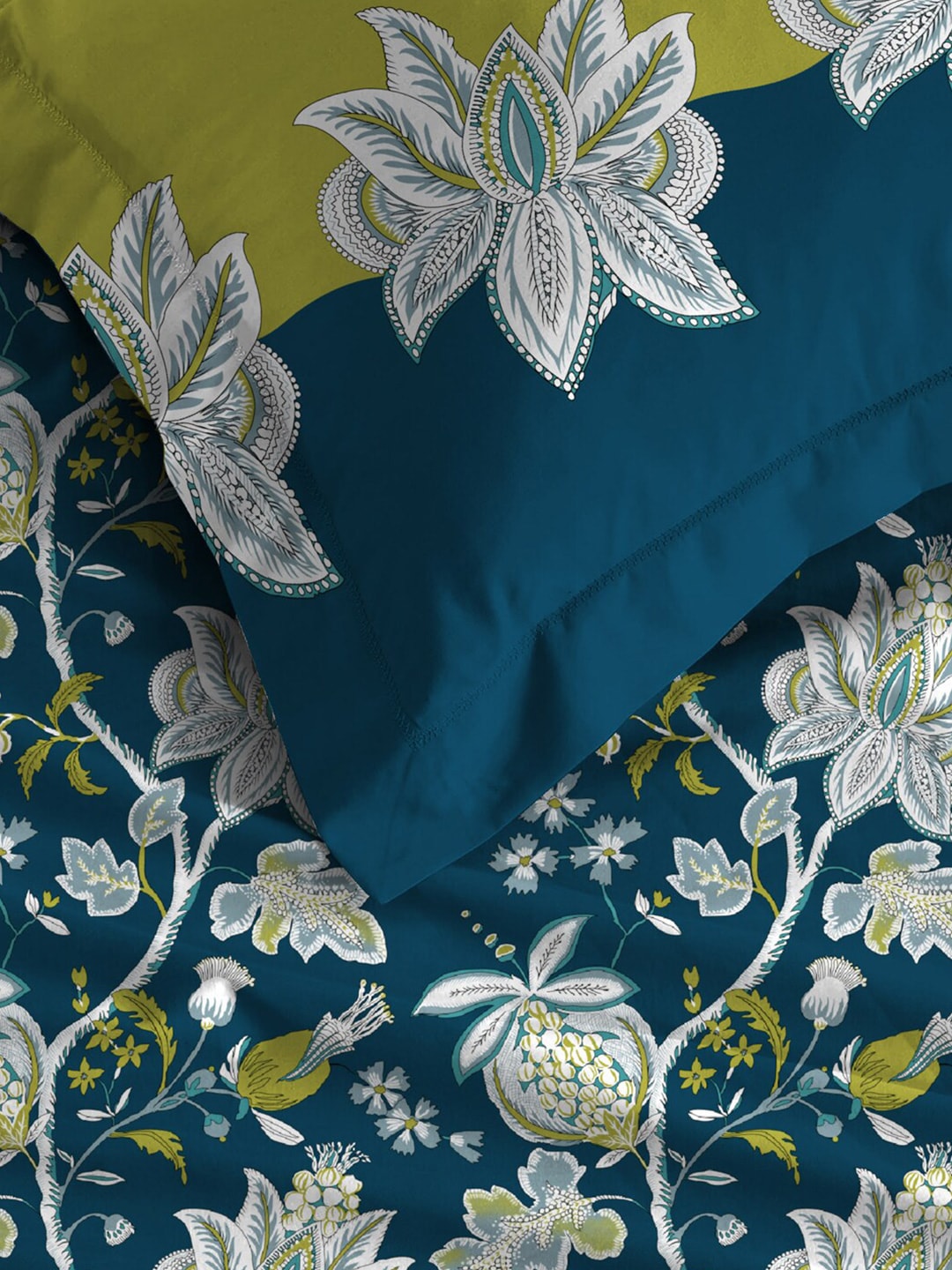 MYTRIDENT Blue White Floral Cotton 144 TC Queen Bedsheet With 2 Pillow Covers