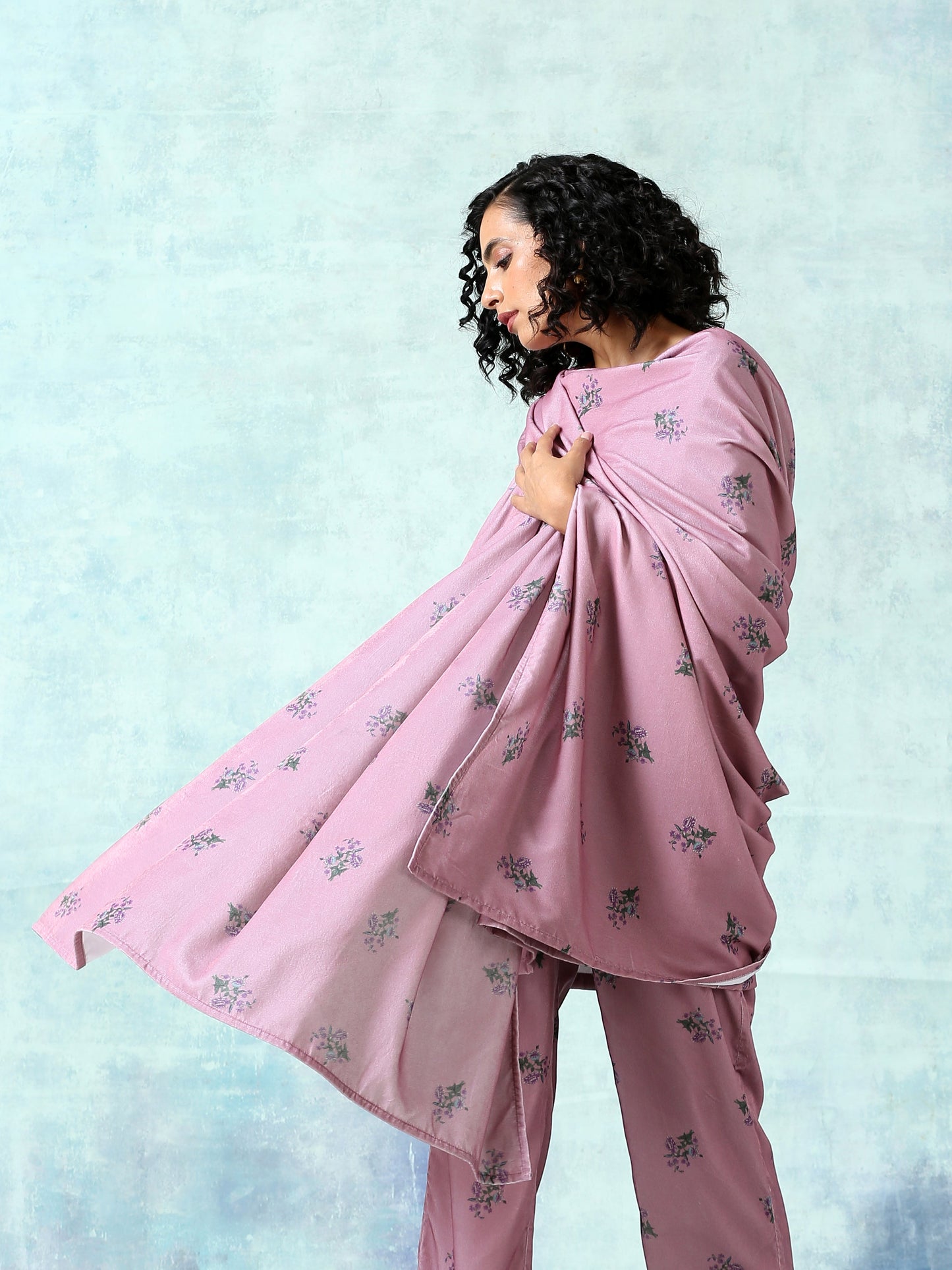 trueBrowns Light Mauve Printed Velvet Shawl