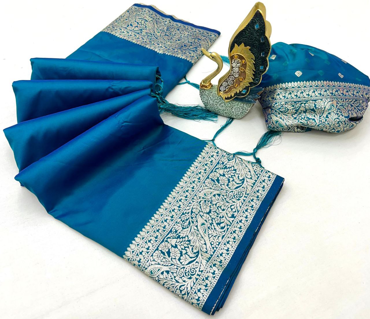 Mameraa Sarees Teal Soft Banarasi Silk Fabric Saree With Natural Zari Weaving In Gala Border-Teal