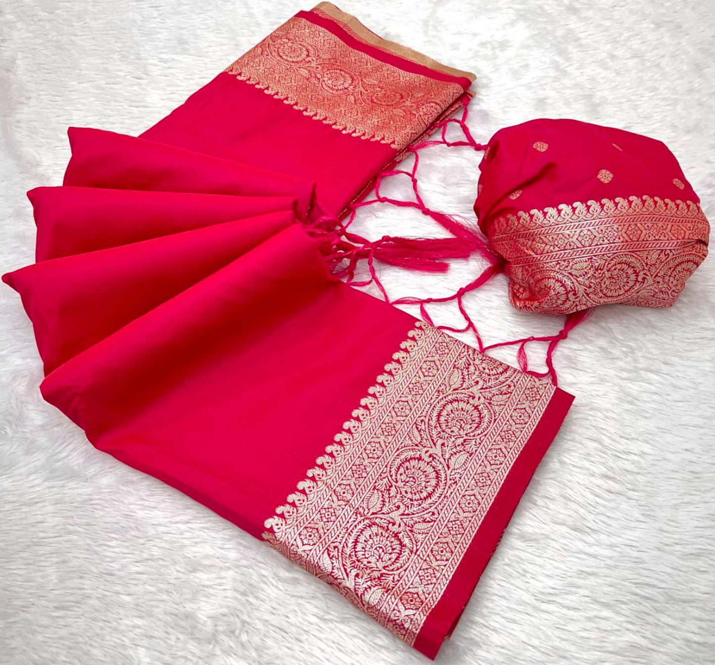 Mameraa Sarees Pink Soft Banarasi Silk Fabric Saree With Natural Zari Weaving In Gala Border-Pink
