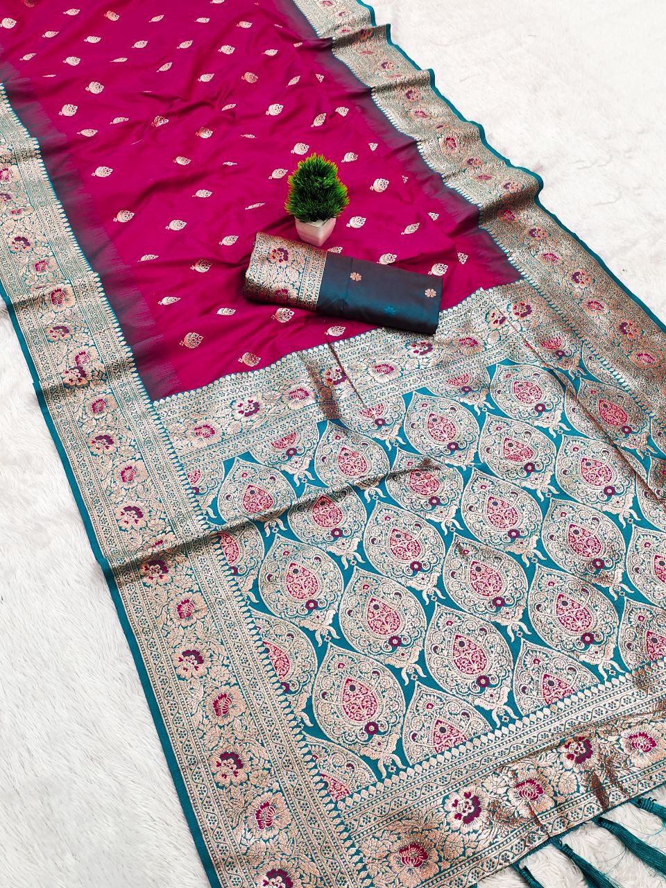 Mameraa Sarees Pink Soft Banarasi Silk Saree With Zari Weaving Meenakari Design-Pink