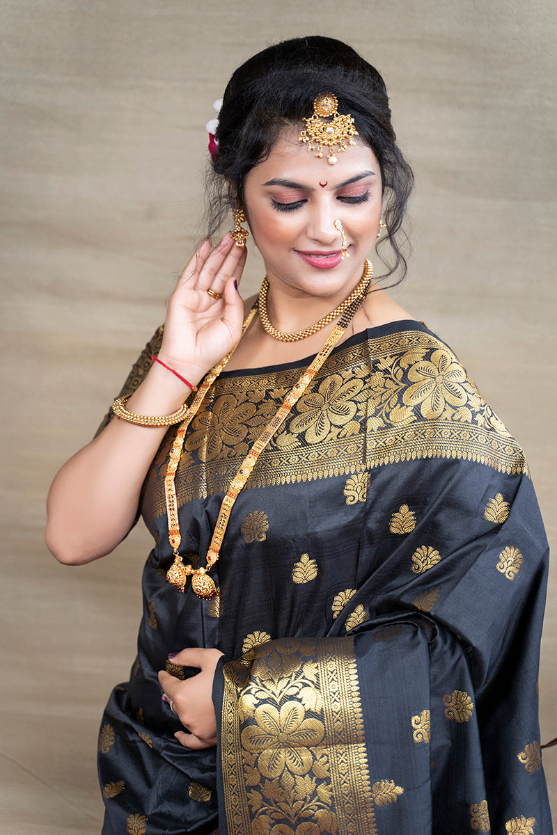 Monjolika Fashion Black Banarasi Silk Blend Saree With Golden Zari Work