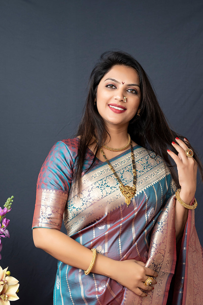 Monjolika Fashion Grey Banarasi Silk Blend Saree With Zari Border & Woven Pallu