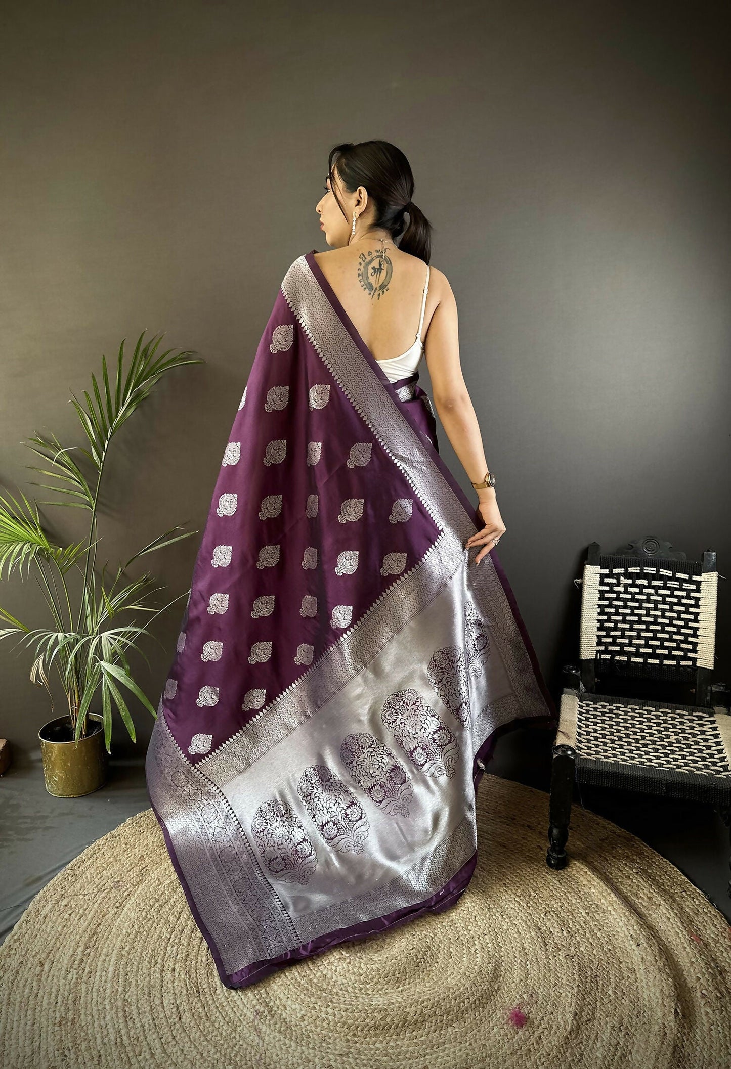 Joban Fashion Wine Floral Motifs Soft Silk Banarasi Saree