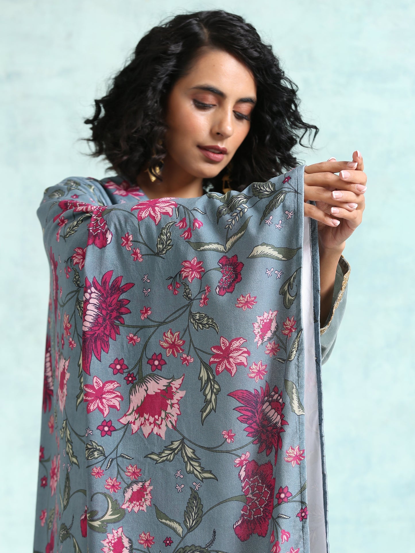 trueBrowns Grey Printed Velvet Shawl