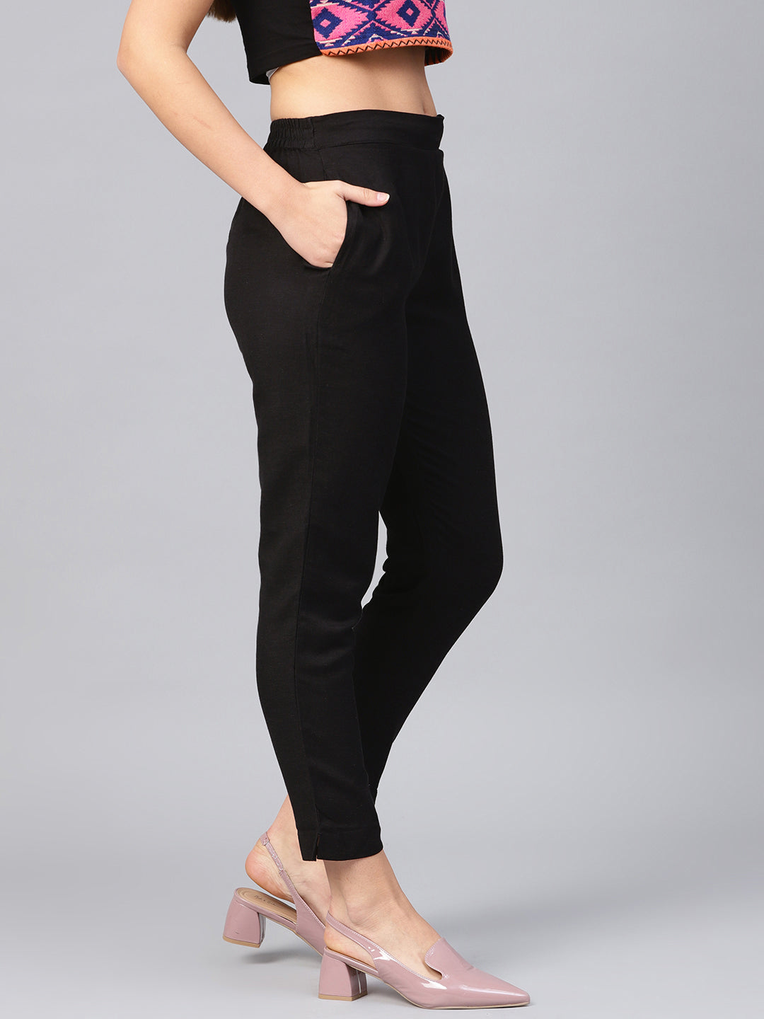 Juniper Women Black Rayon Flex Solid Slim Fit Pant/Slim Pant