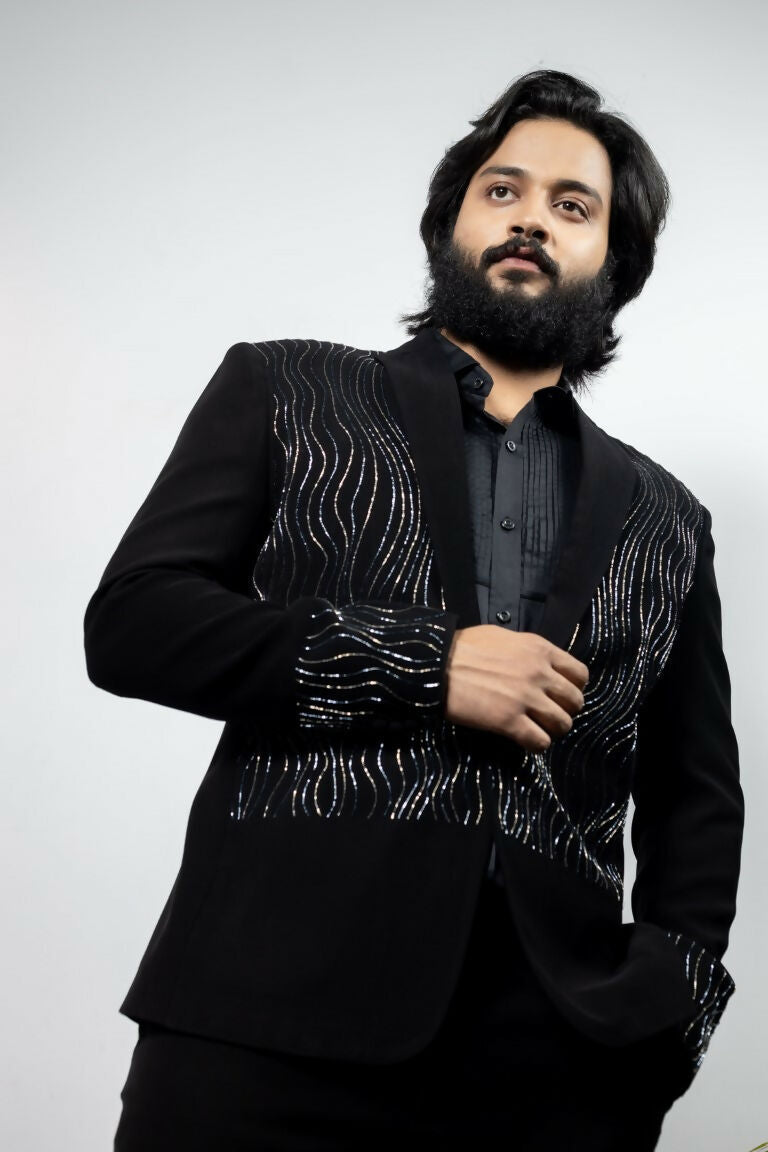 Alish - Embroidered Blazer by Hilo Design