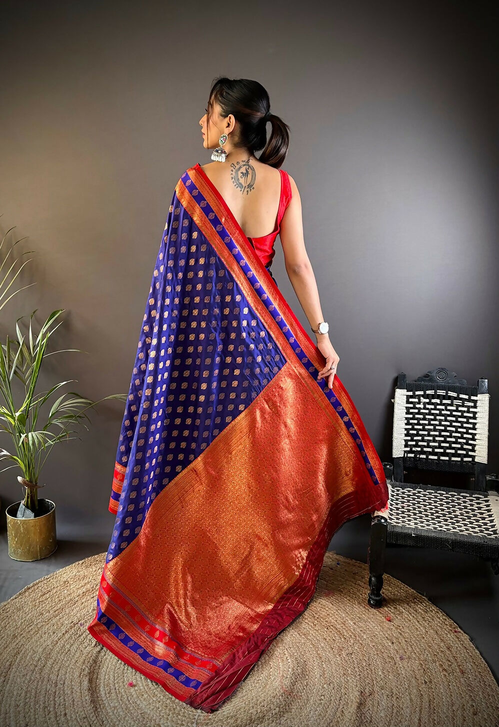 Joban Fashion Red Butti Banarasi Silk Sarees