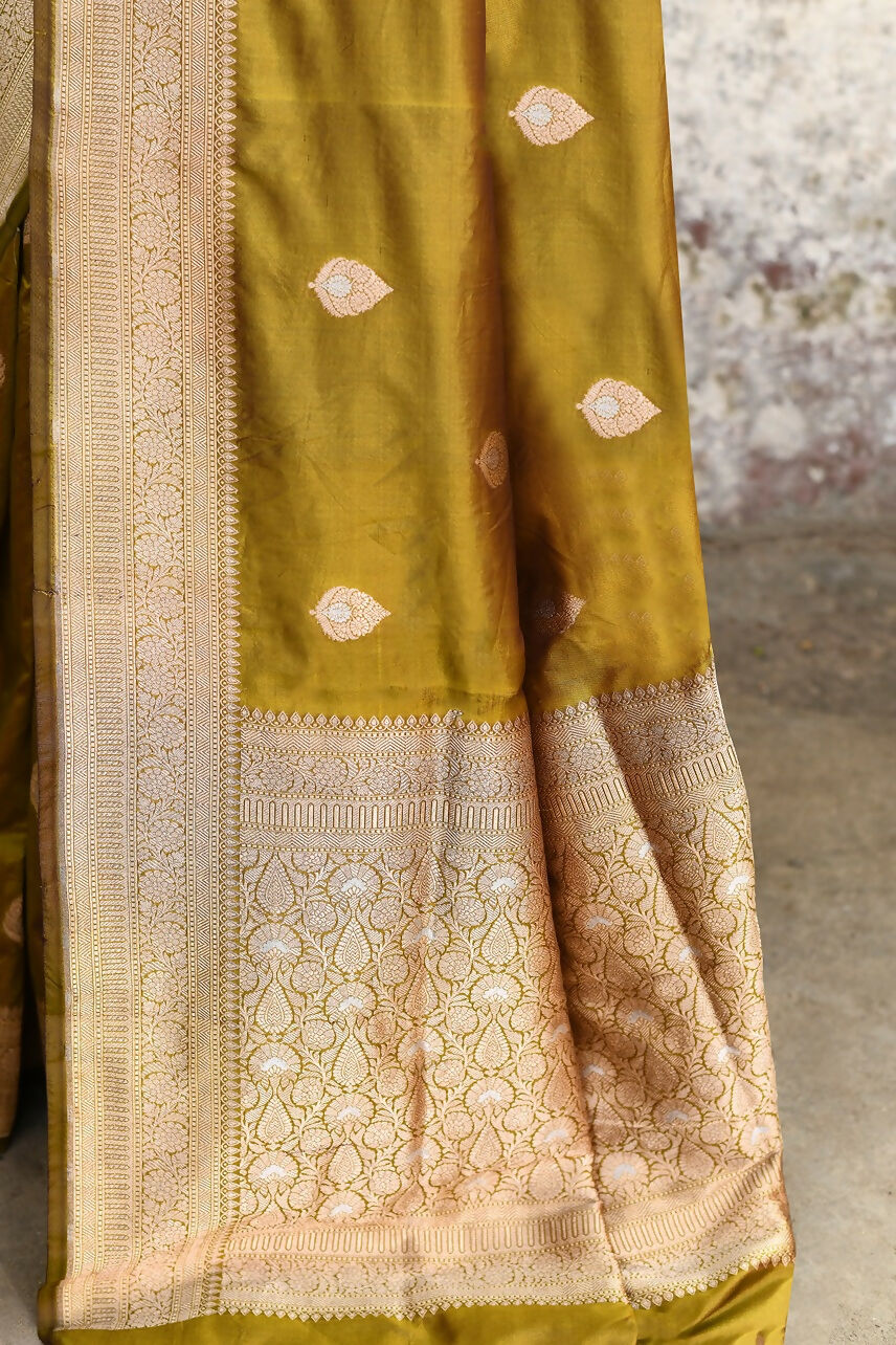Joban Fashion Olive Green Pure Katan Pure Handloom Banarasi Silk Saree