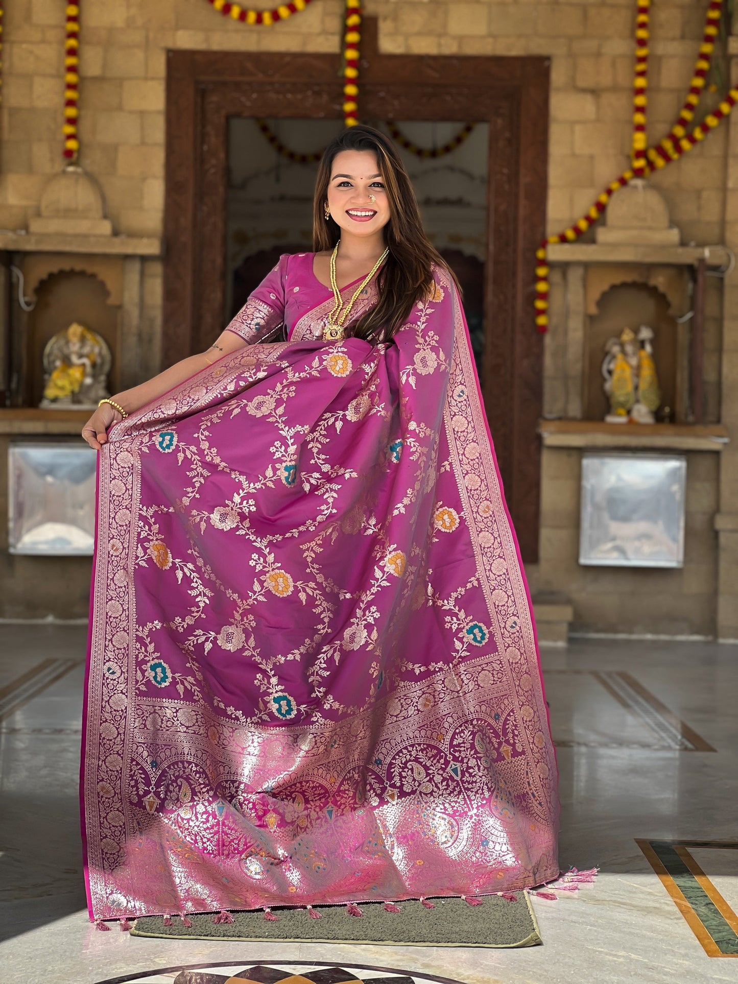 Vedant Vastram Soft Litchi Silk Banarasi Silk Jacquard Saree - Purple