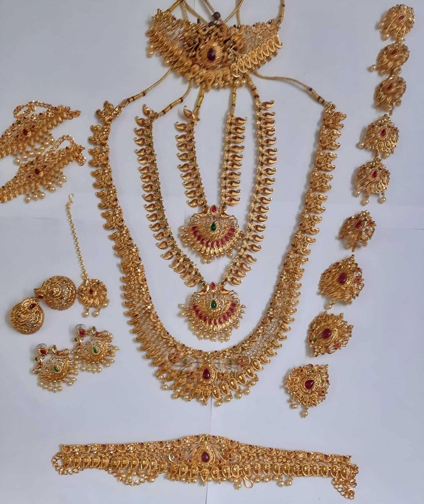 Elite Trading 19 piece Golden Bridal Jewellery Set