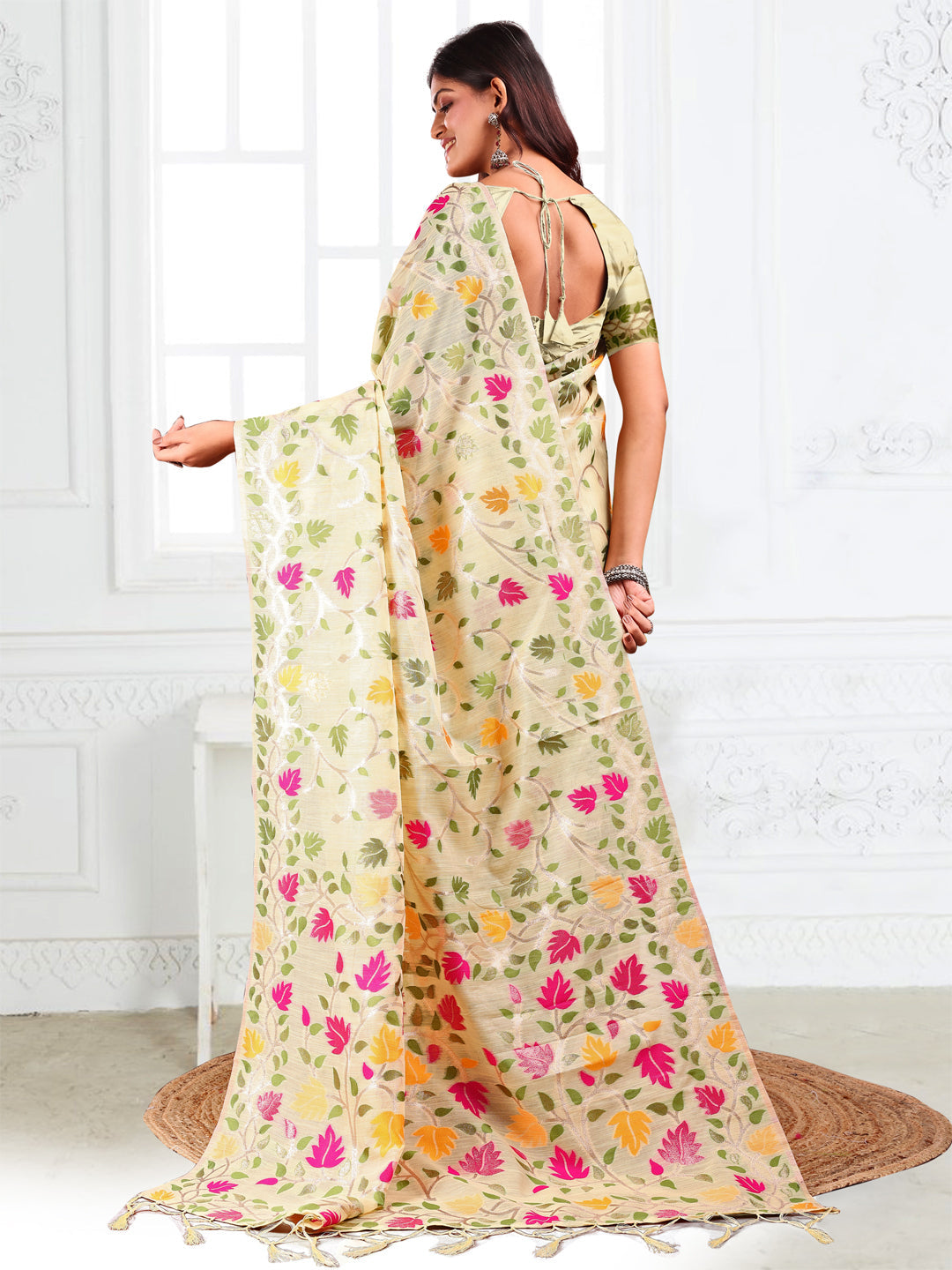 Anaita Cream Linen Printed Saree With Blouse