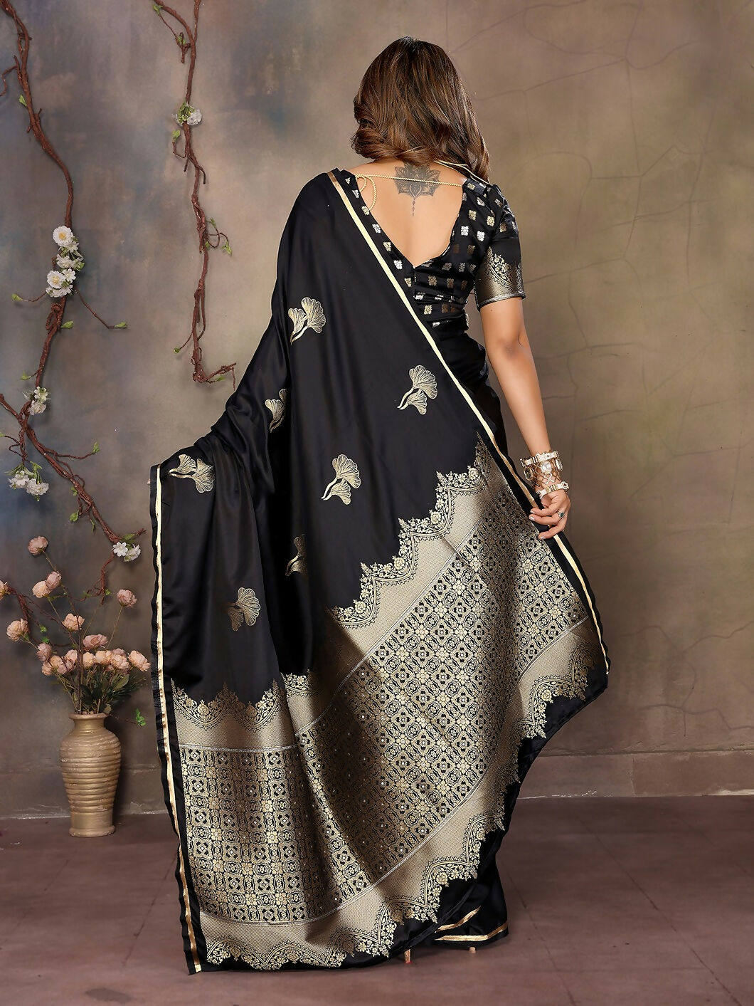 Joban Fashion Black Floral Motifs Banarasi Silk Sarees