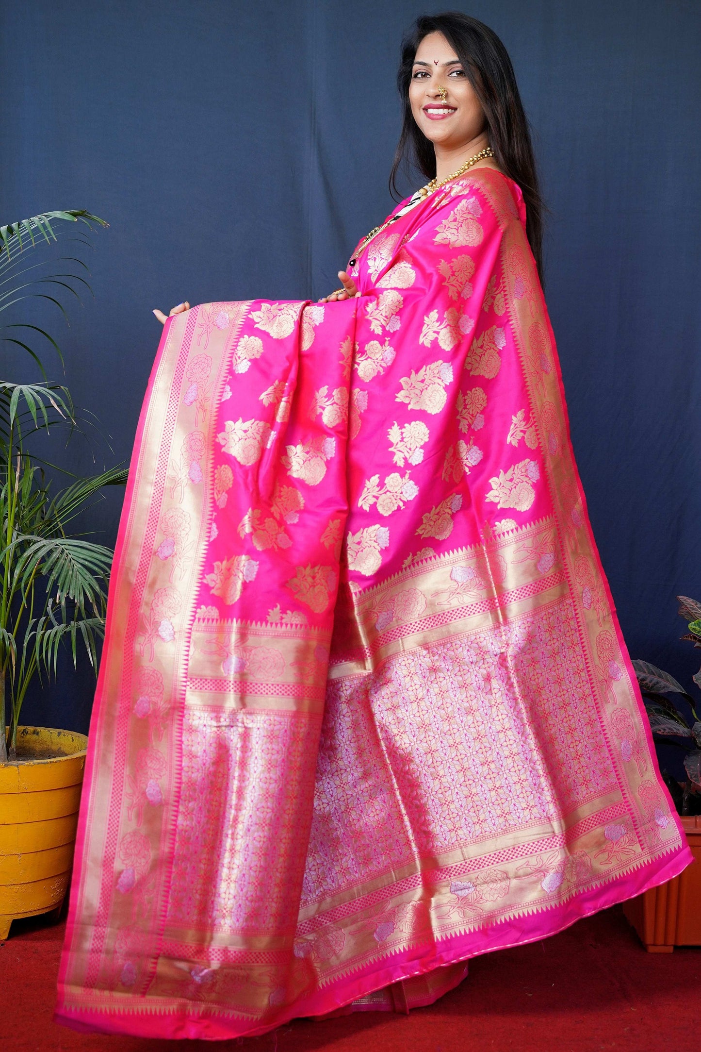 Jyoti Fashion Women's Pink Handloom Banarasi Silk Zari Woven Saree with Blouse