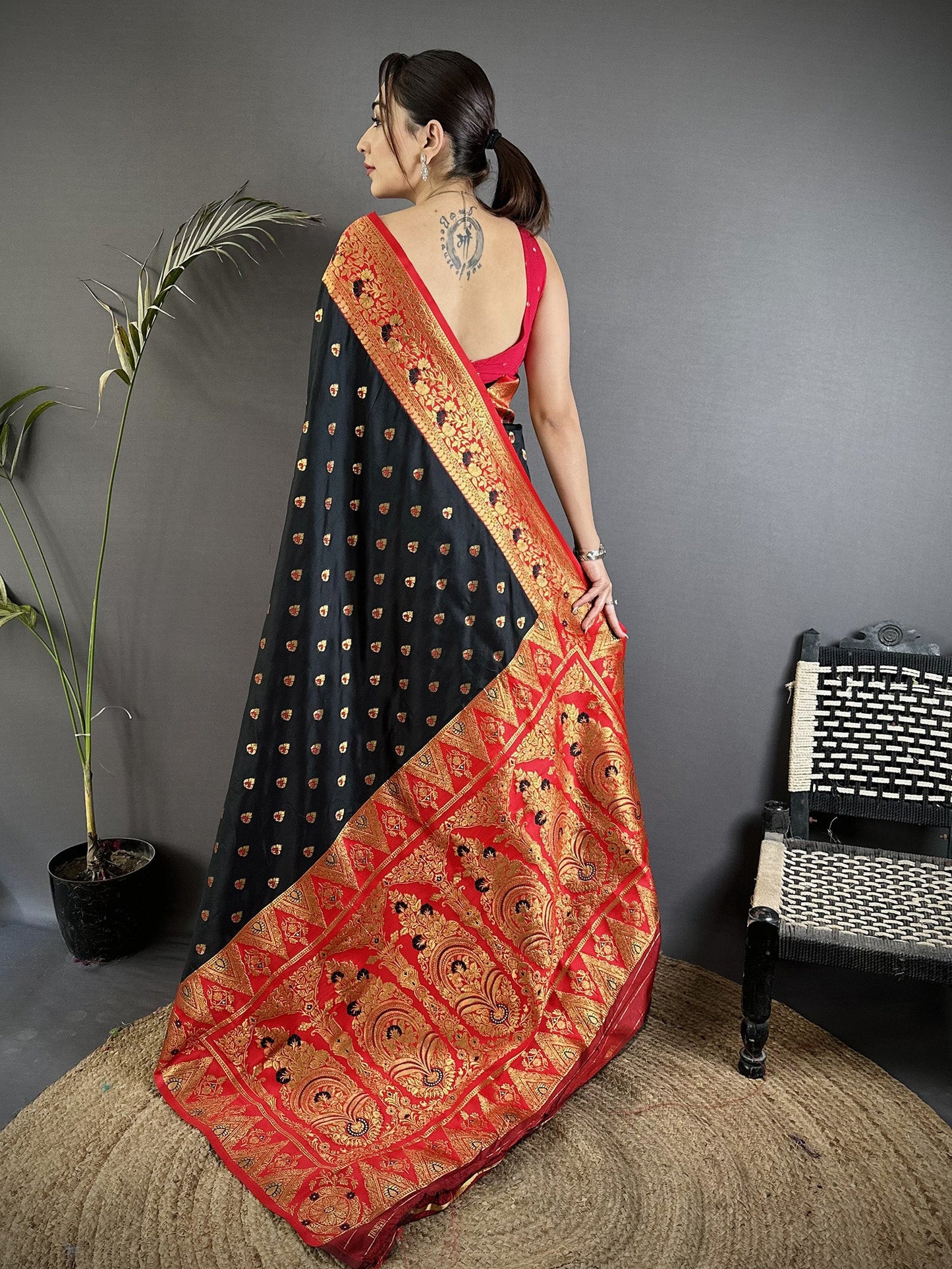 Elora Black Soft Silk Intricate Motifs Zari Weaving Banarasi Saree With Contrast Weaving Border