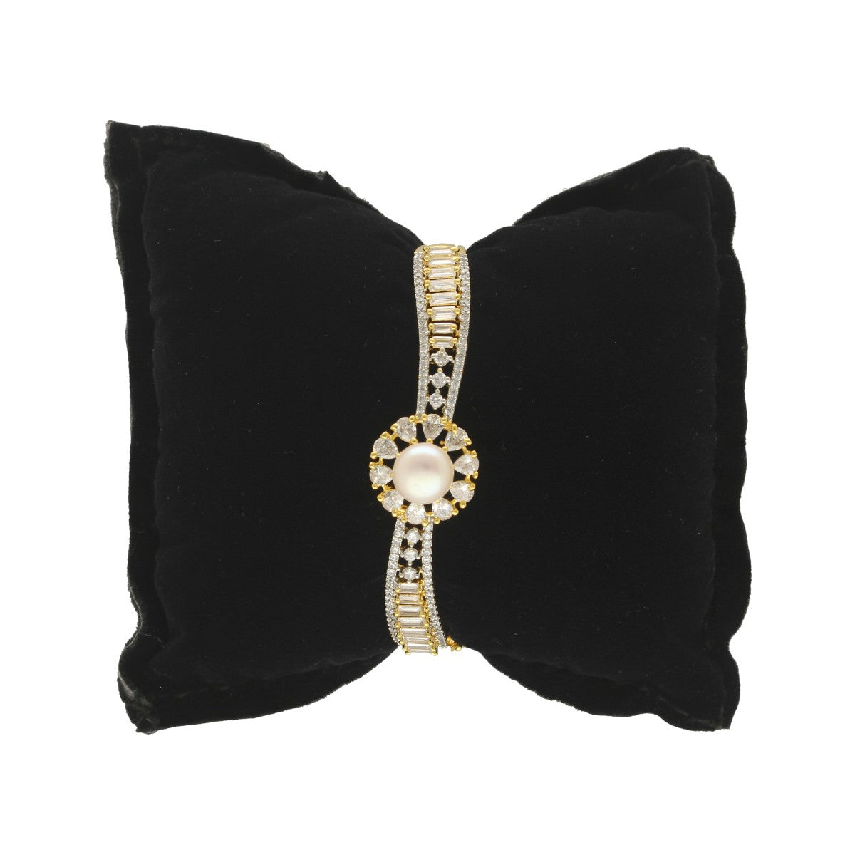 J Pearls Luxe Reign Pearl Bracelet