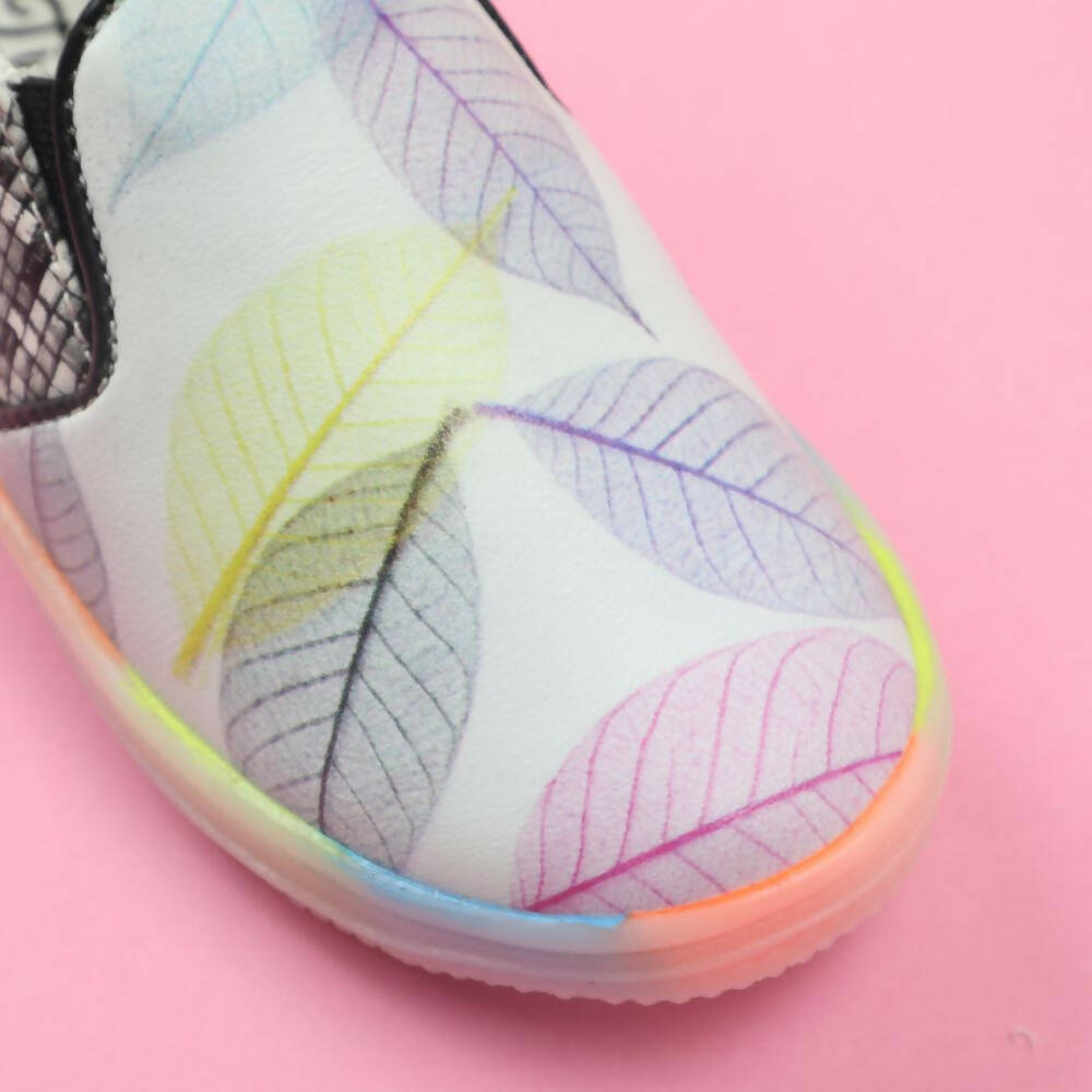 Tiny Bugs Girls Leaf Printed Slip Ons Sneakers - White