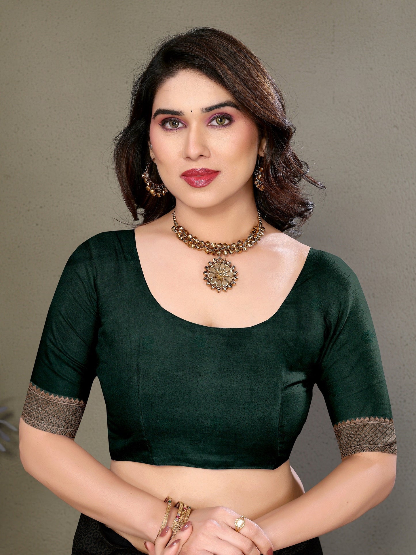 Vedant Vastram Litchi Silk Banarasi Silk Saree - Bottle Green