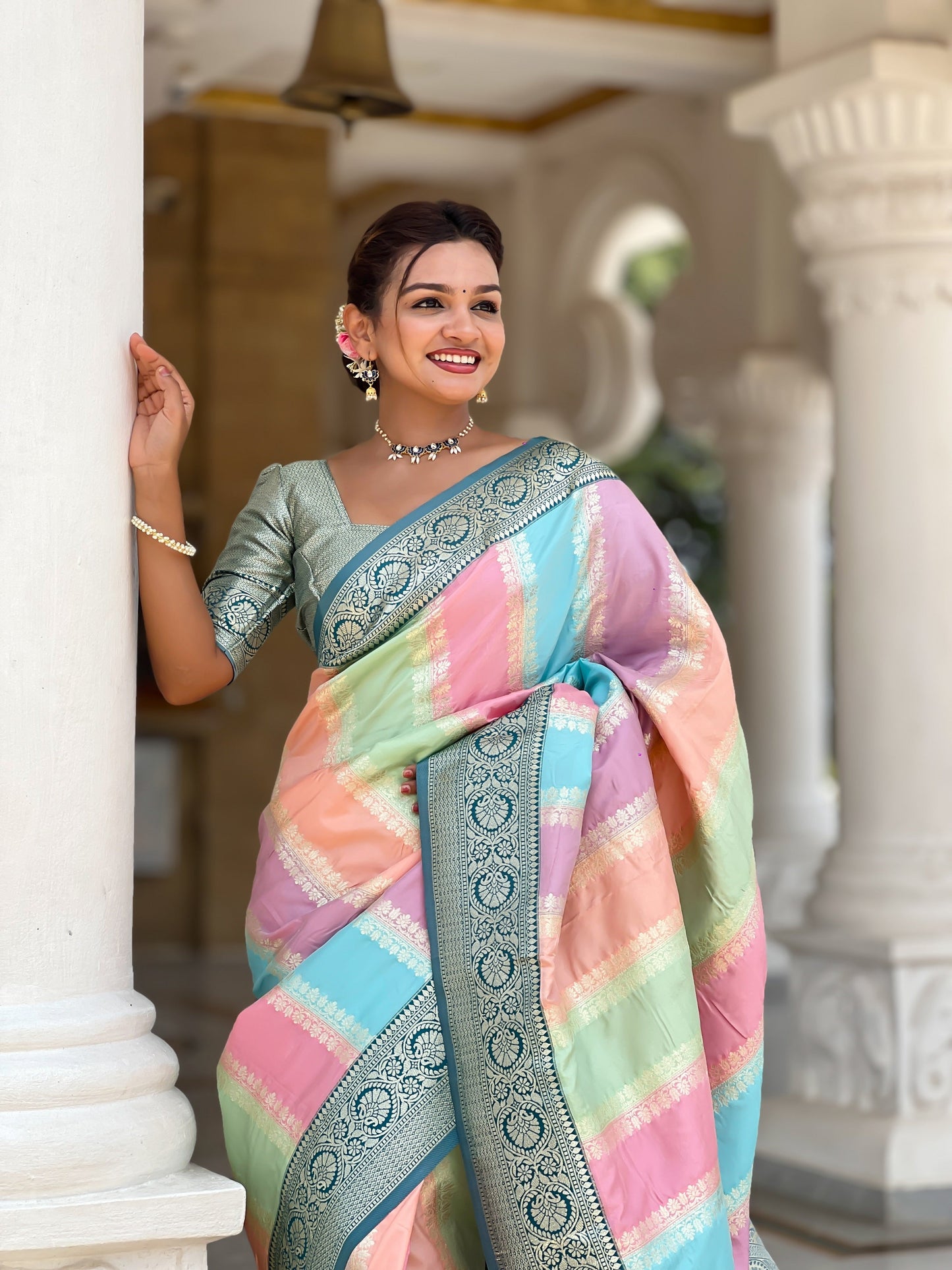Vedant Vastram Soft Litchi Silk Fancy Jacquard Bollywood Saree - Morpich