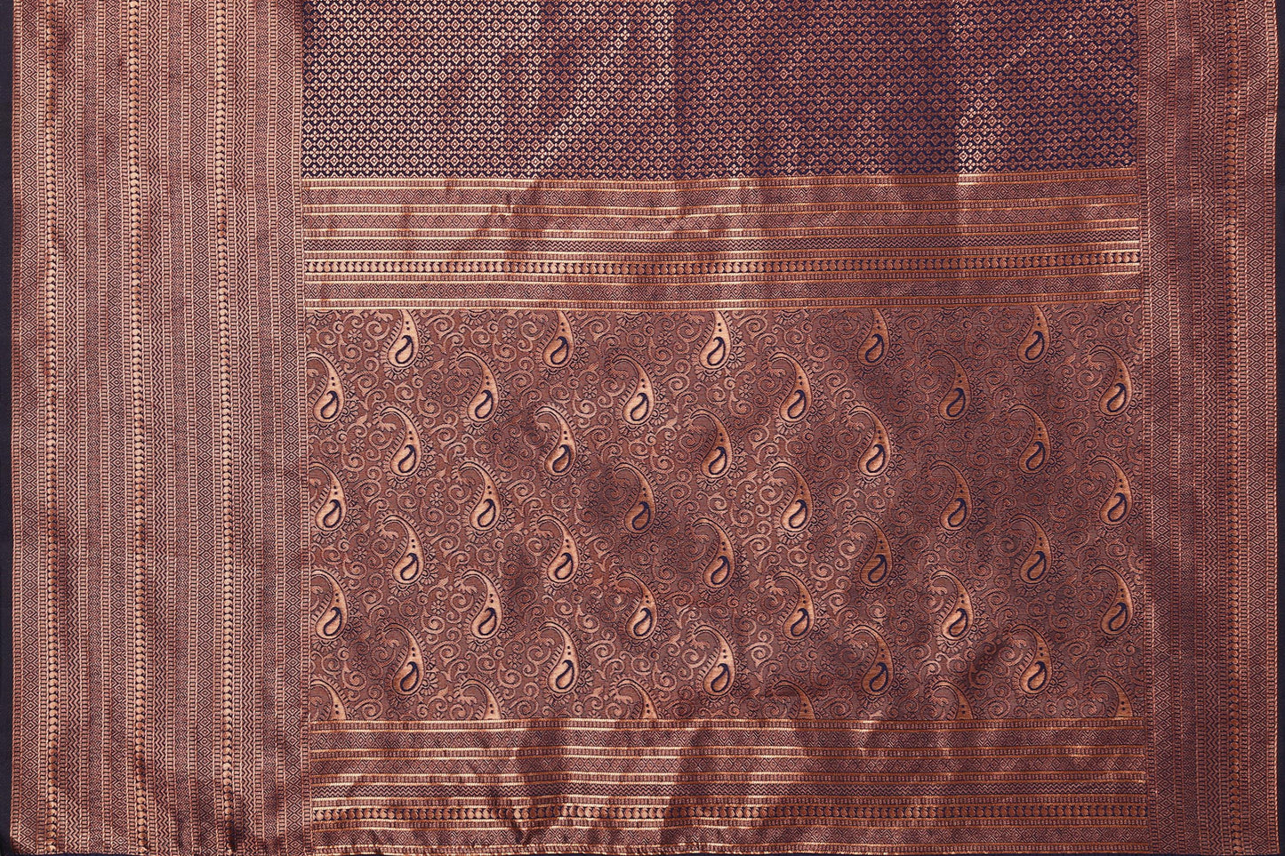 Vamika Weaving Banarasi Jacquard Navy Kanjivaram Saree