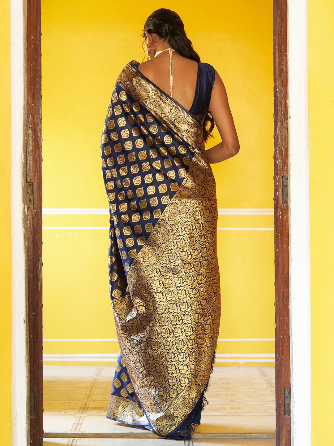 Janasya Navy Blue Banarasi Silk Woven Ethnic Motifs Banarasi Silk Saree