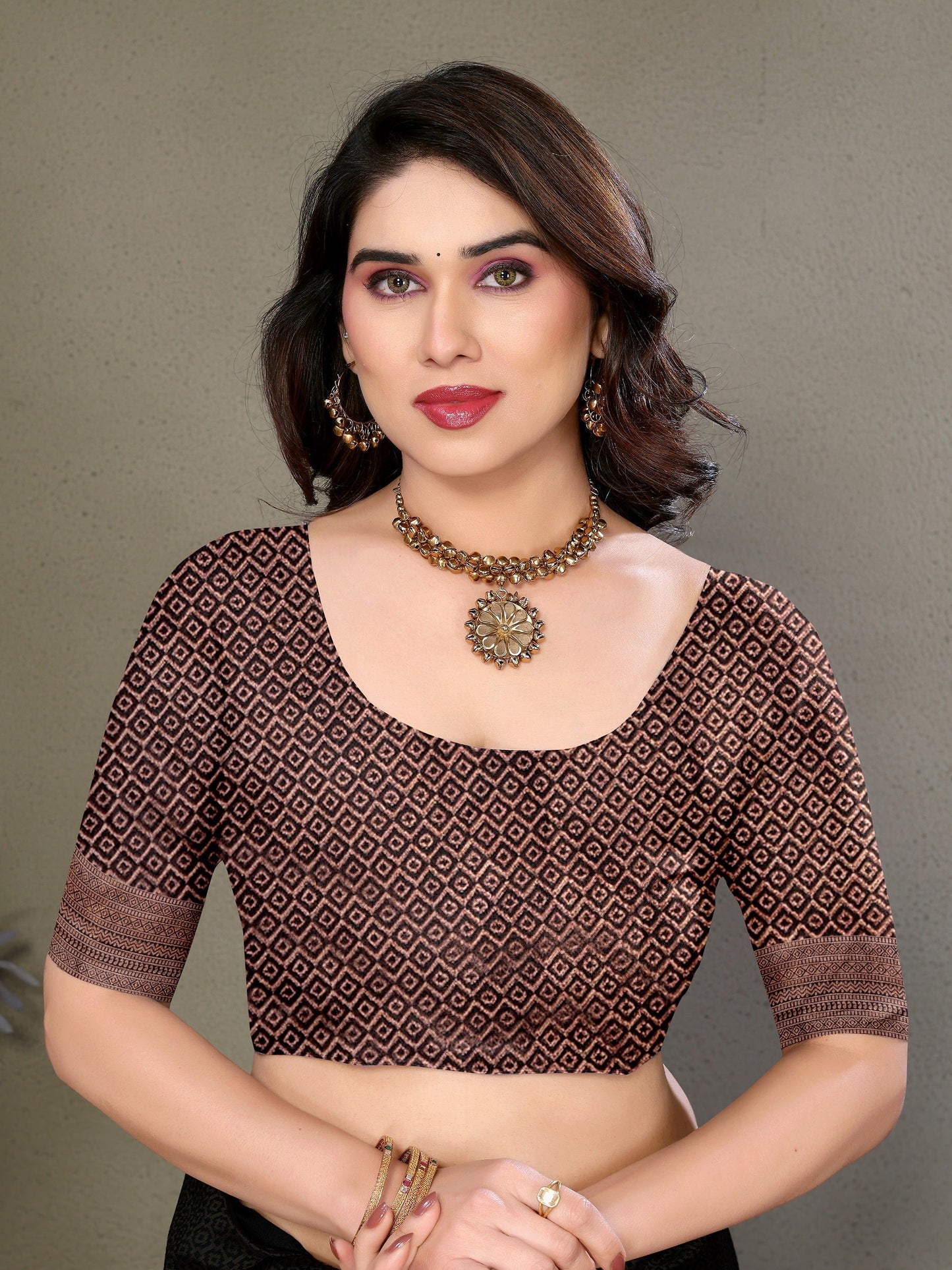 Vedant Vastram Litchi Silk Banarasi Silk Saree - Black