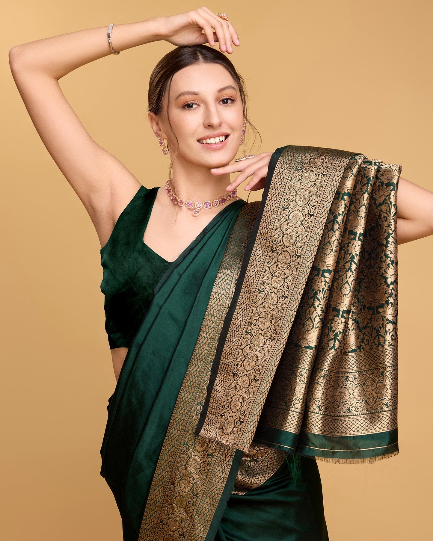 Vedant Vastram Soft Litchi Silk Banarasi Silk Saree - Green