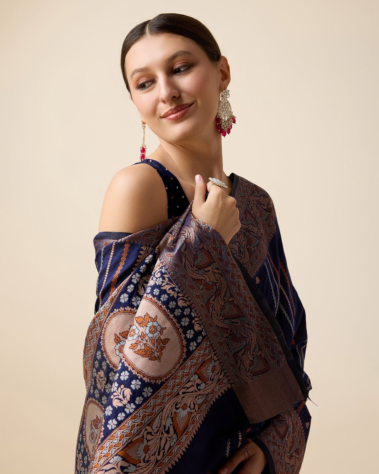 Vedant Vastram Soft Litchi Silk Banarasi Silk Saree - Navy