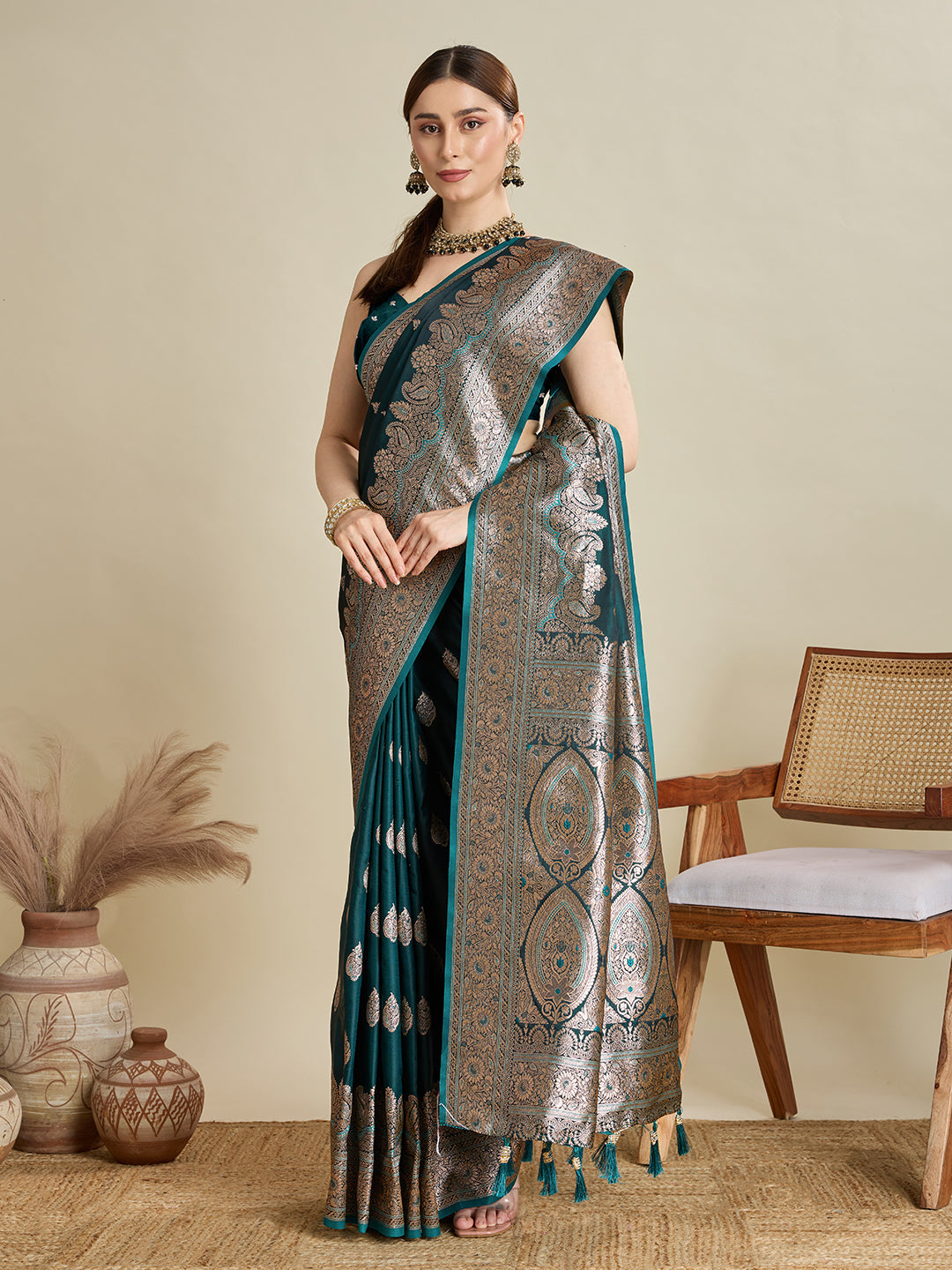 Vedant Vastram Soft Litchi SIlk Banarasi Silk Jacquard Saree - Green