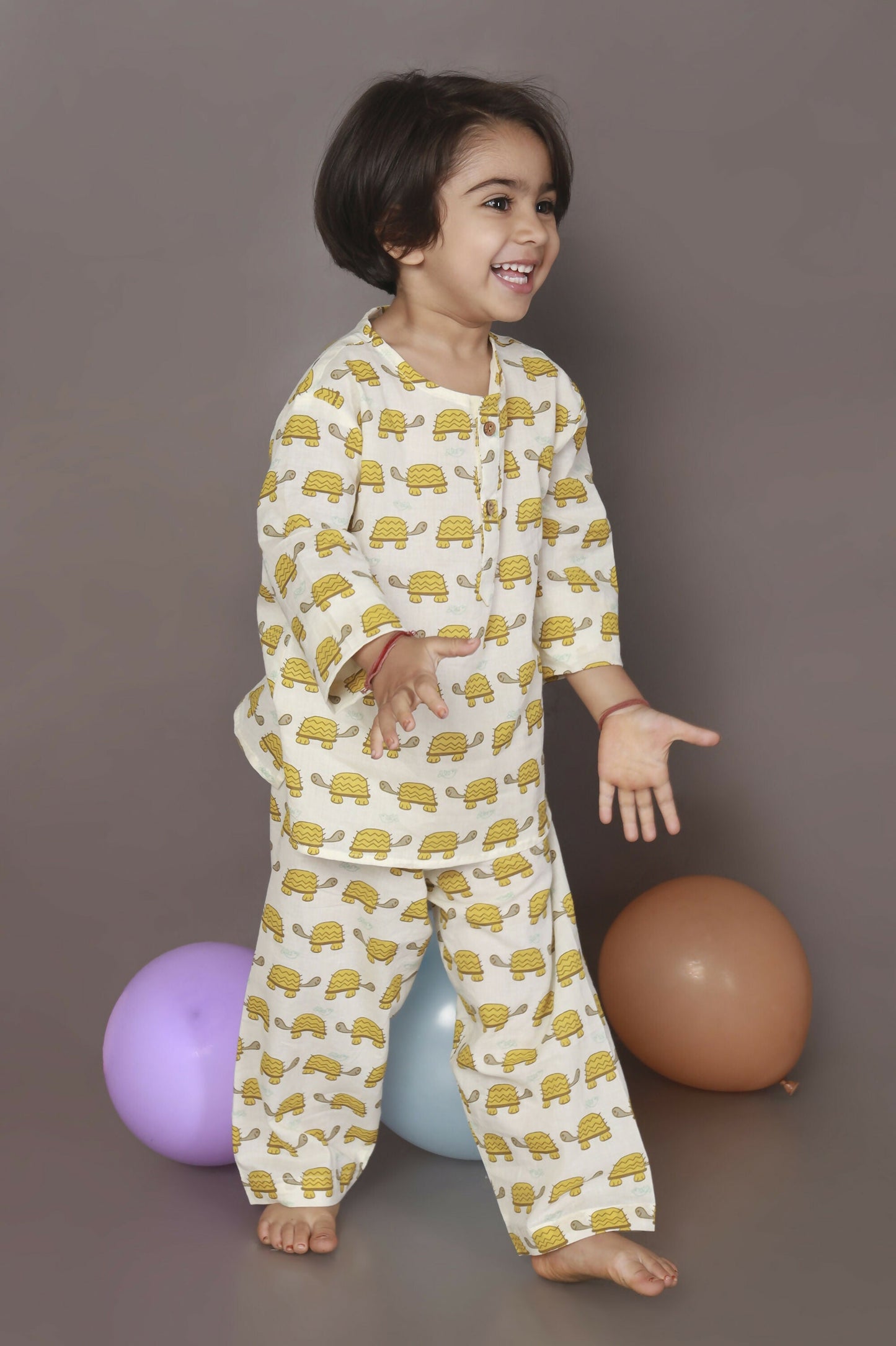 Breathables Kids Cotton Turtle Print Co-Ord Night Suit With Kurta And Pyjama – White & Yellow