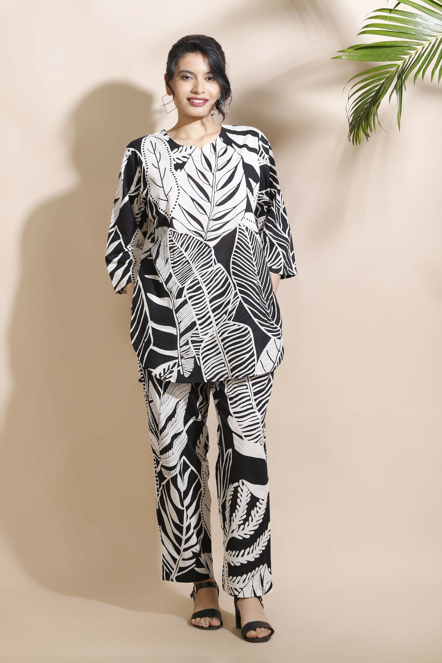 Breathables Nature-Inspired Cotton Co-Ord Set – Hip-Length Kurta & Pants Black
