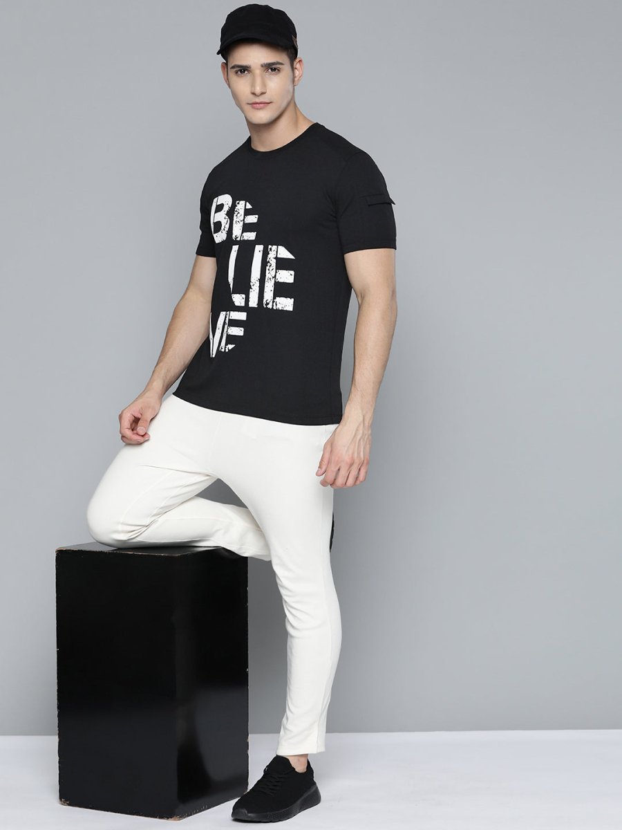 Alcis Men Black & White Typography Printed T-shirt