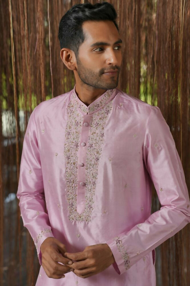 Lavender Kanjivaram Machien Embroidered Pattu Set by Hilo Design