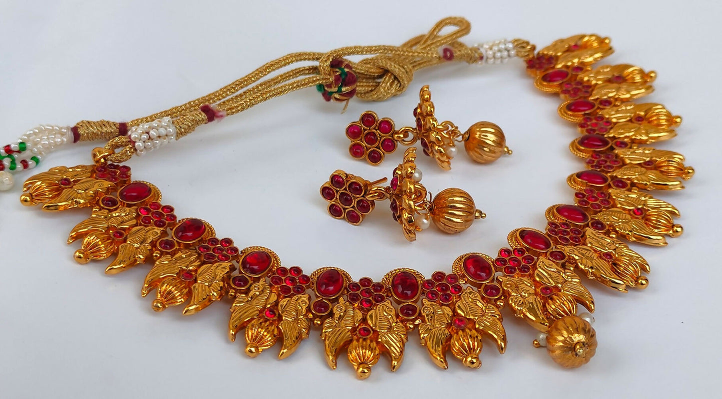 Kemp Peacock Pink Necklace Set