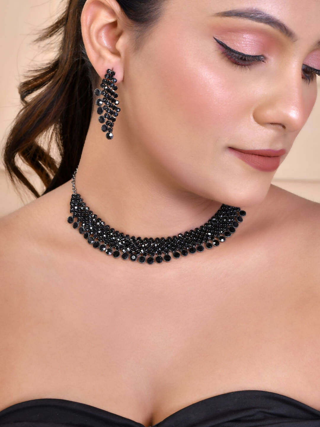 VOJ Women Black Color stainless steel Jewellery Set
