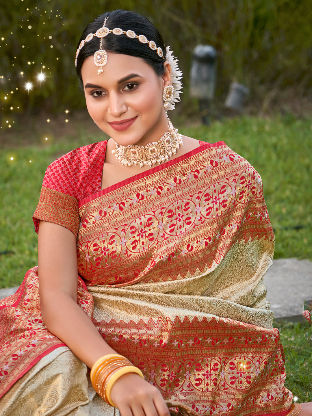 Anaita Gold Banarasi Saree With Blouse Piece