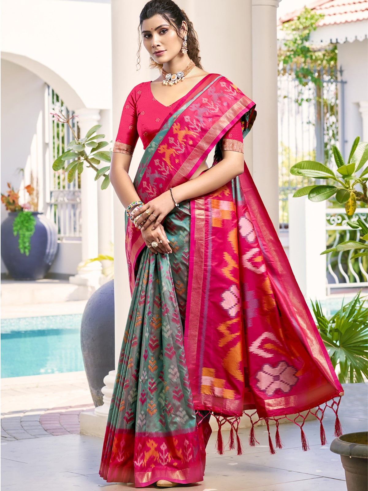 Anaita Grey Silk Saree With Blouse Piece