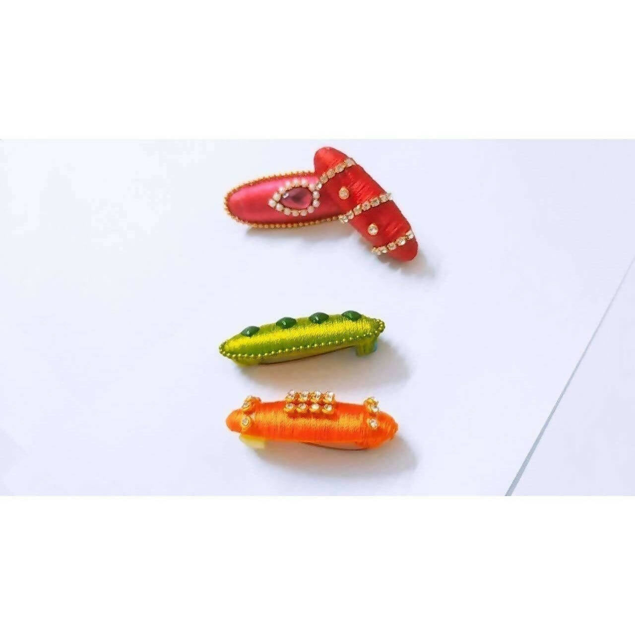 Multi Color Saree Pins - Set of 4