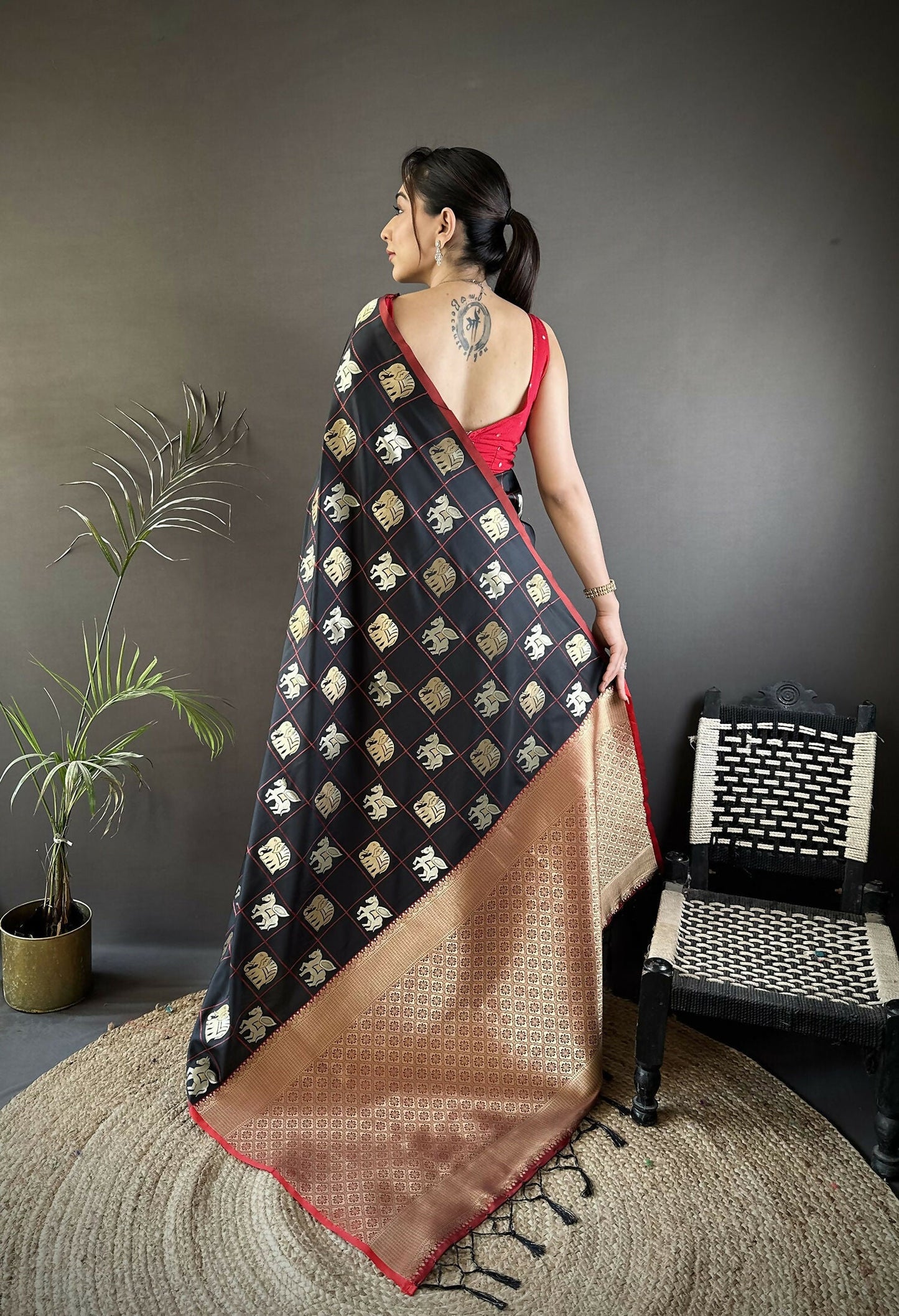 Joban Fashion Black Elephant Motif Soft Silk Banarasi silk Saree