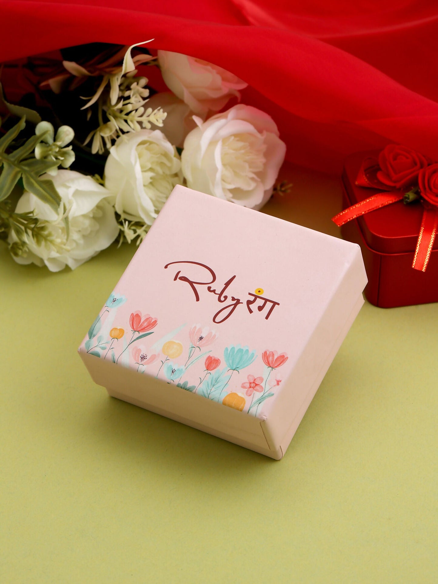 Ruby Raang Laal Noor Haath Phool