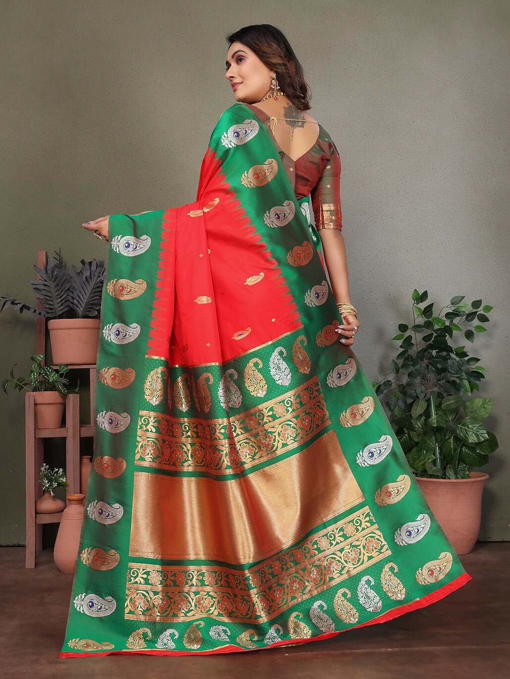 Joban Fashion Banarasi Red Butti Soft Silk Saree