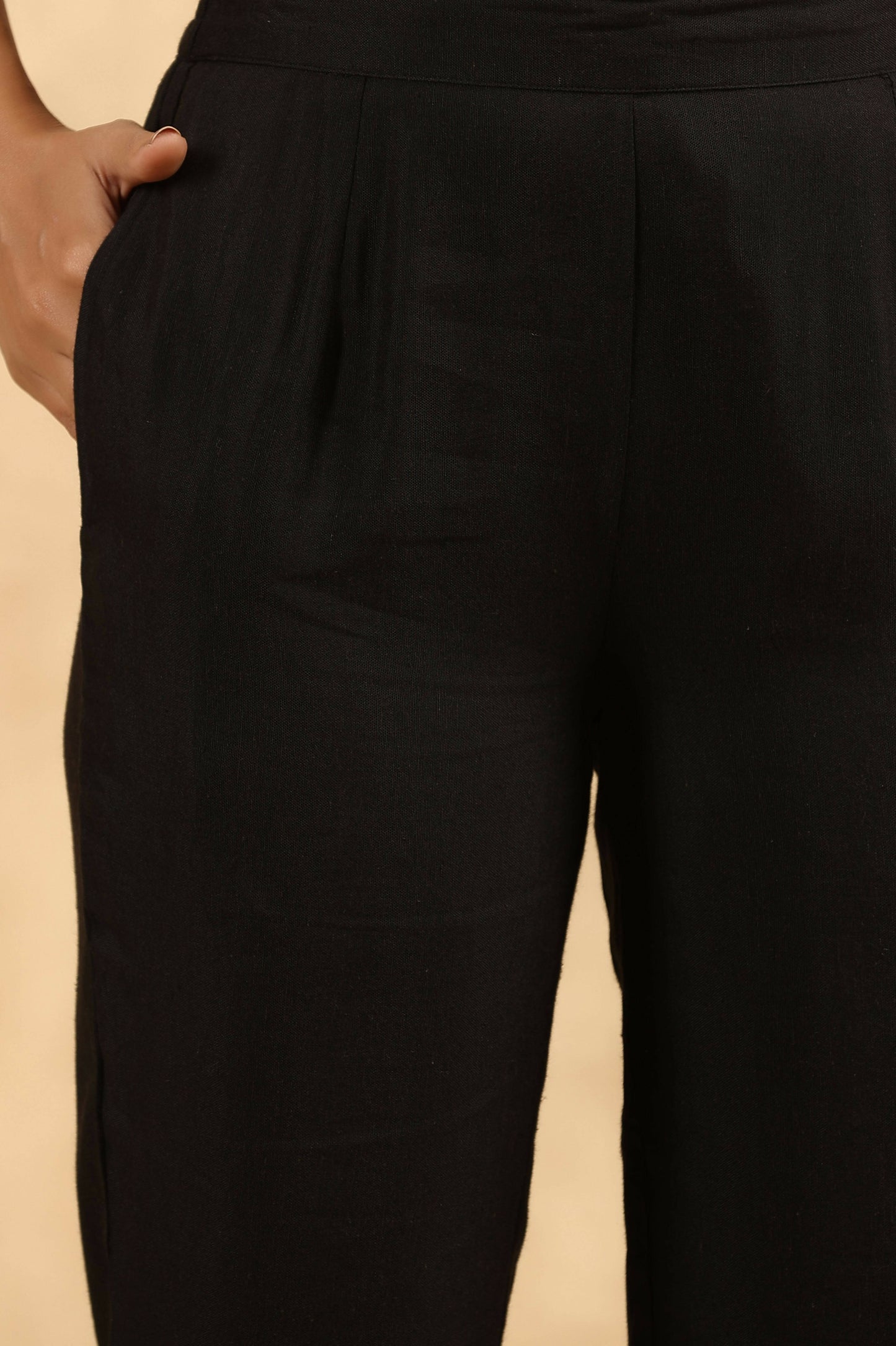Juniper Women's Black Rayon Flex Solid Straight Pant