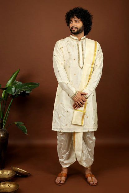 Hand Embroidered Pattu Set by Hilo Design