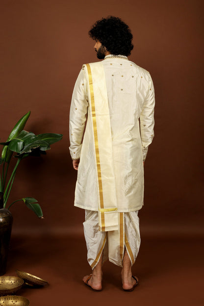 Hand Embroidered Pattu Set by Hilo Design