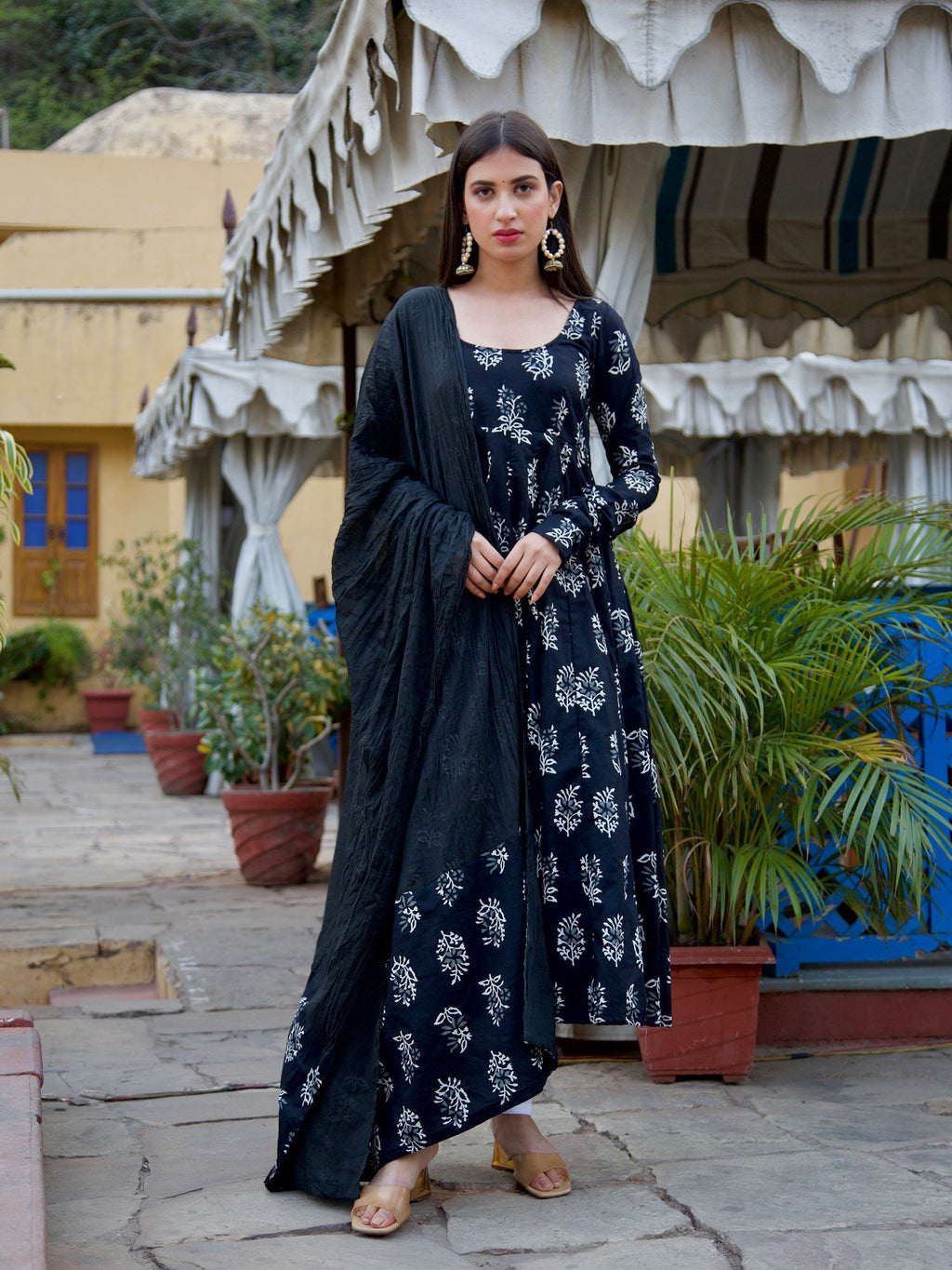ONEWE INDIA Aasha Anarkali Set (Set of 3)