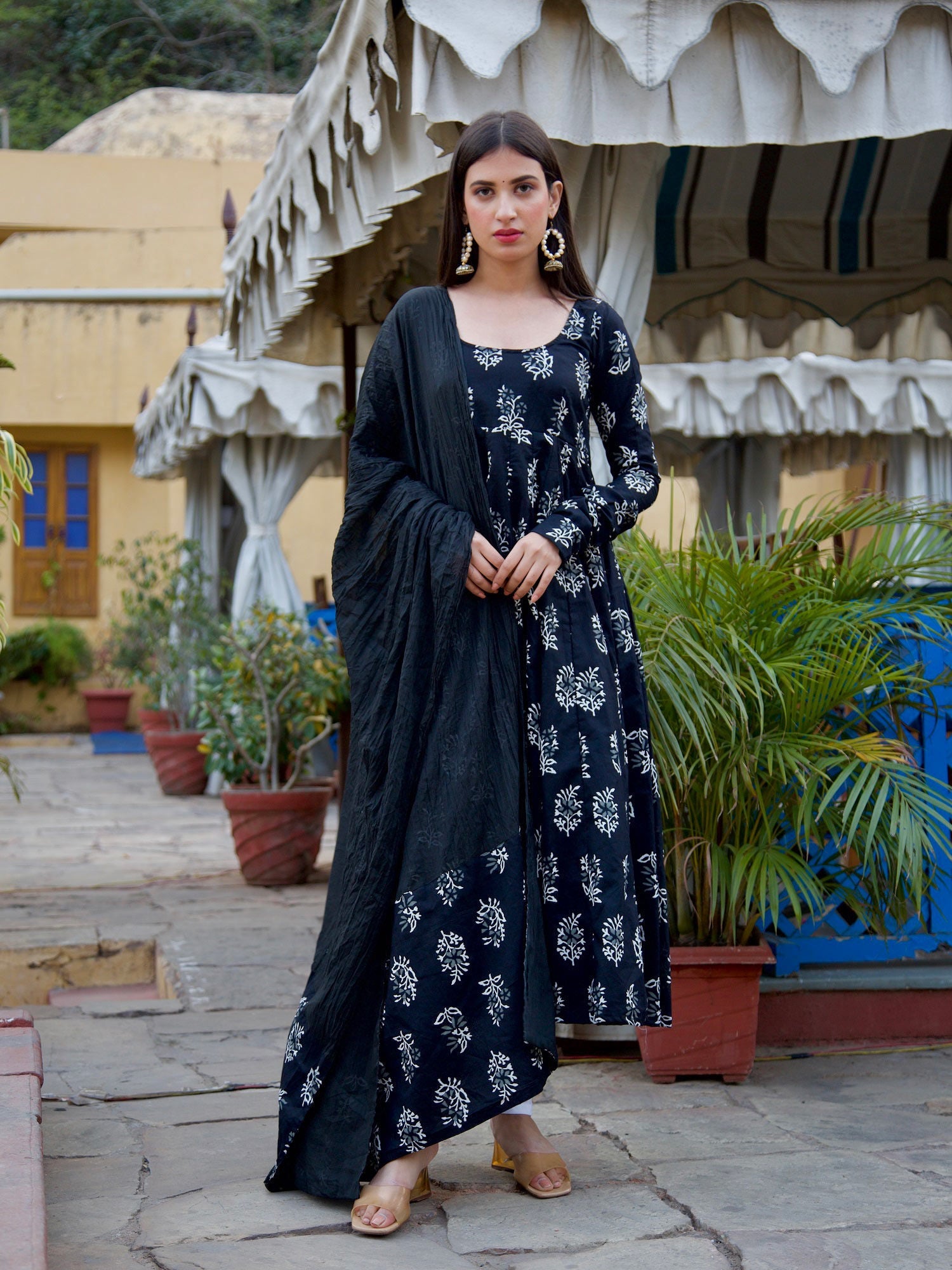 ONEWE INDIA Aasha Anarkali Set (Set of 3)