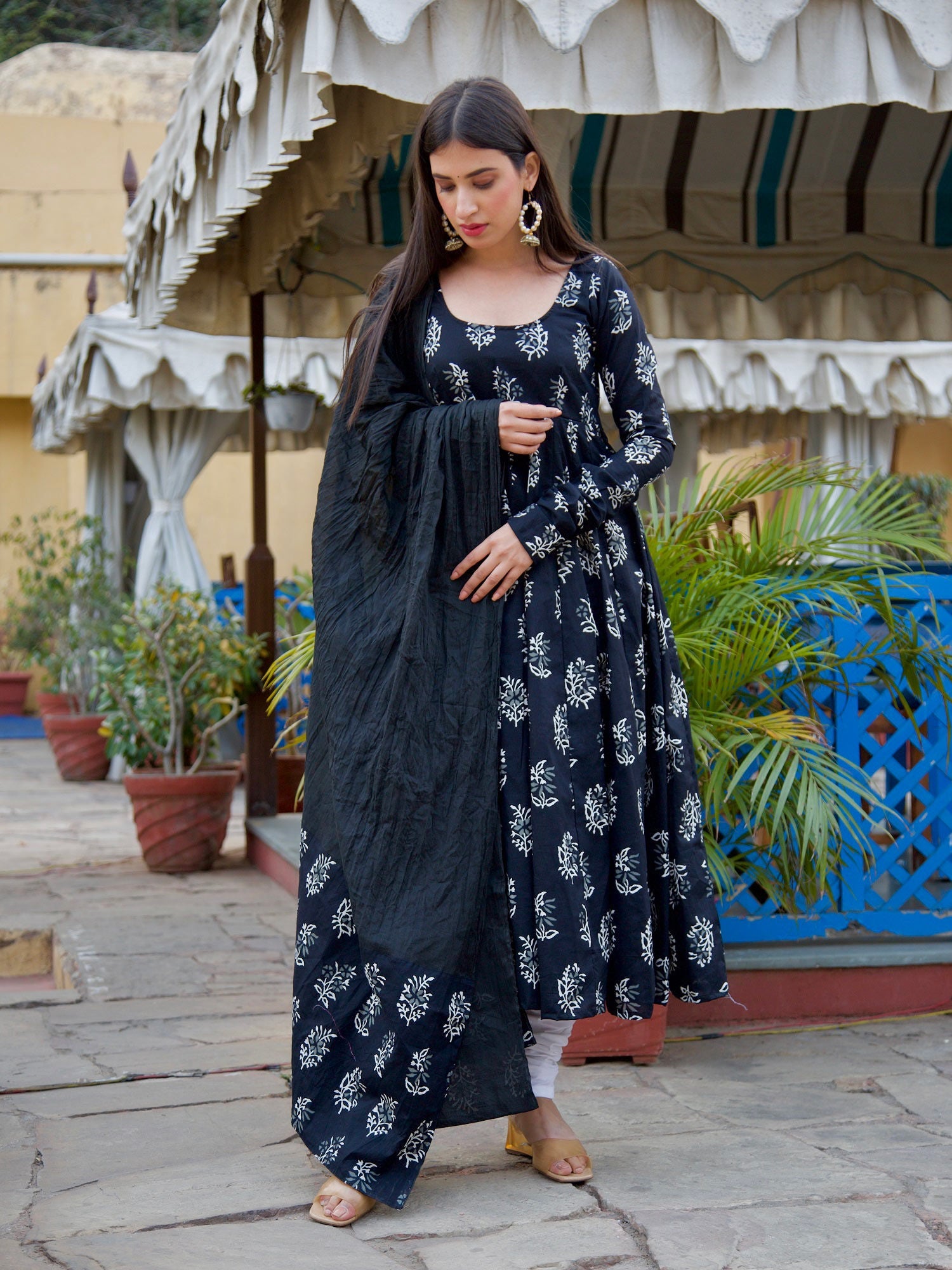 ONEWE INDIA Aasha Anarkali Set (Set of 3)