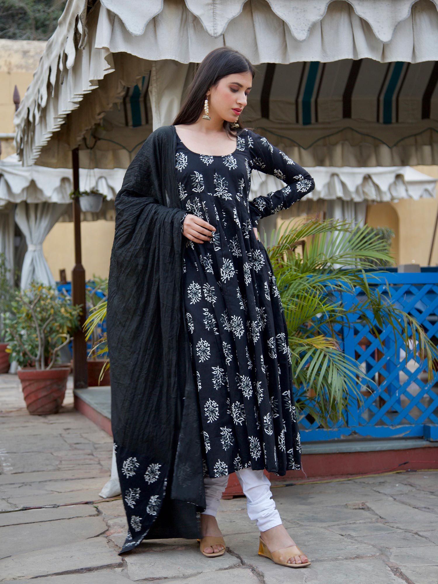 ONEWE INDIA Aasha Anarkali Set (Set of 3)